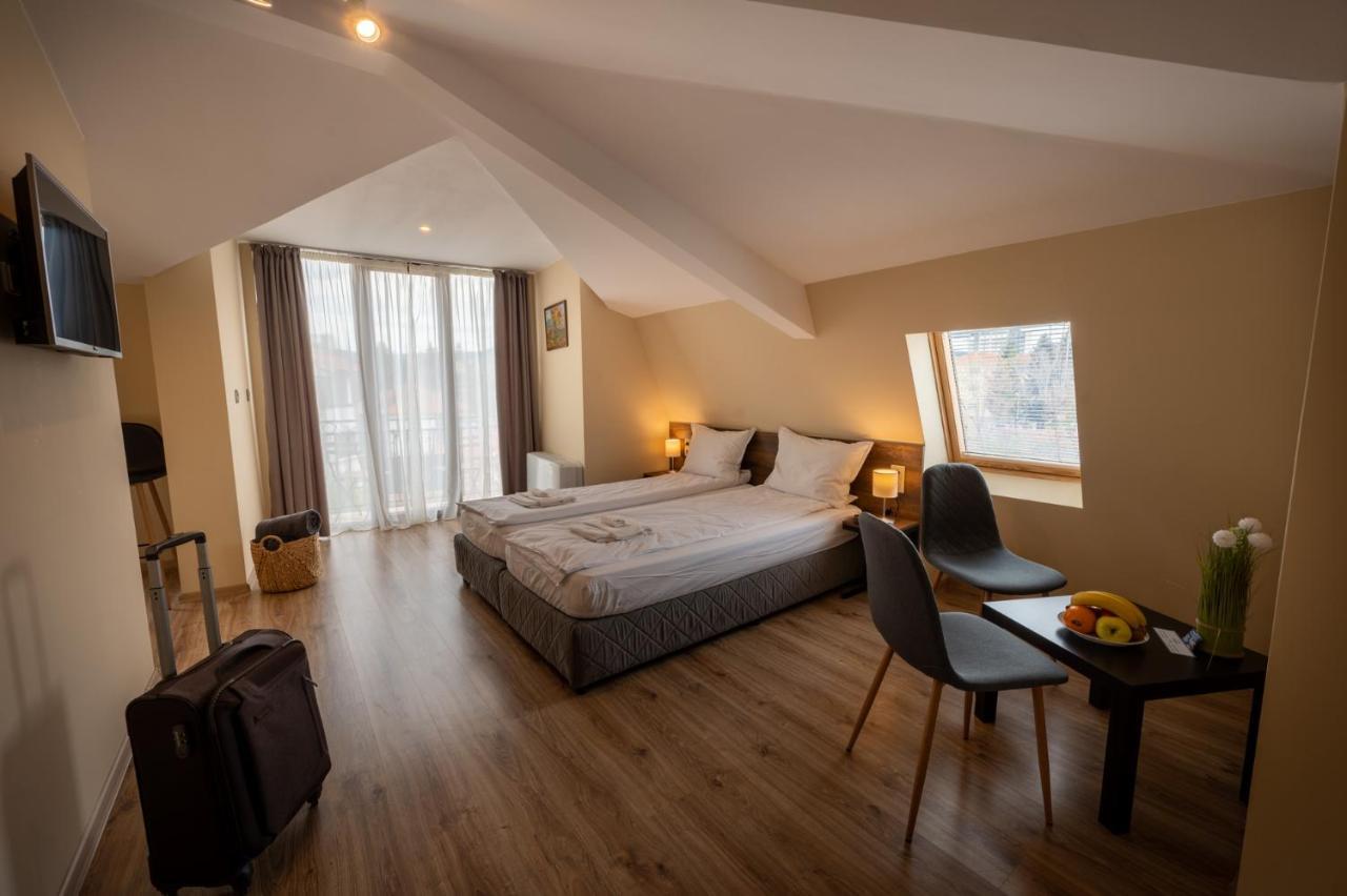 Семеен Хотел Константинови Kyustendil Exterior photo